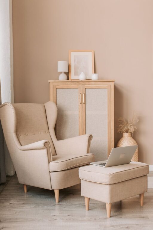 How to Create a Cozy and Inviting Home Workspace
